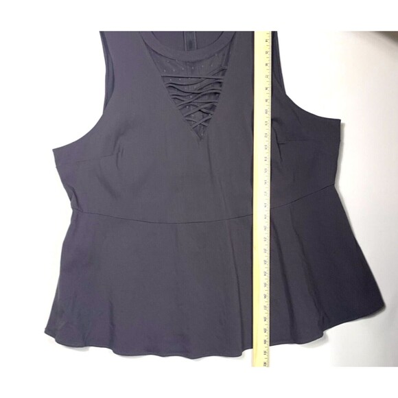 Torrid Shirt Womens Top Size 4 Dark Gray Sleeveless Peplum Blouse Lace V Neck - Picture 5 of 9